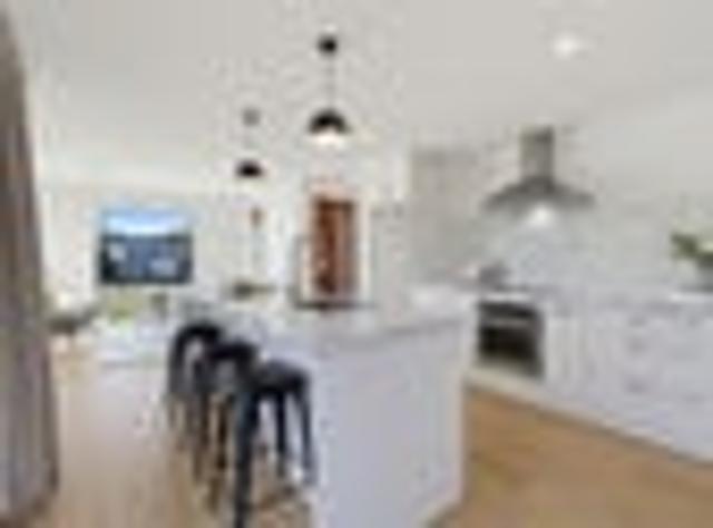Come Home to Ridgeway Avenue