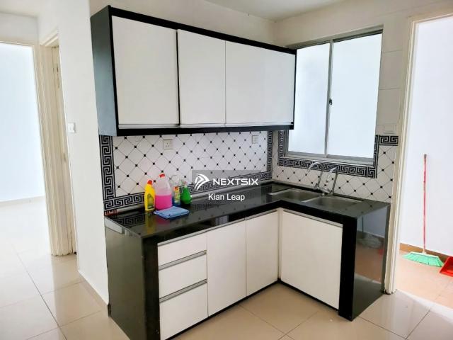 Comes with: 1 bed 1 bath 1 carpark Non Bumi Lot Located at a low density area 10 15 minutes away from KKIA Strategically located with main road access Convenience at Your Doorstep!