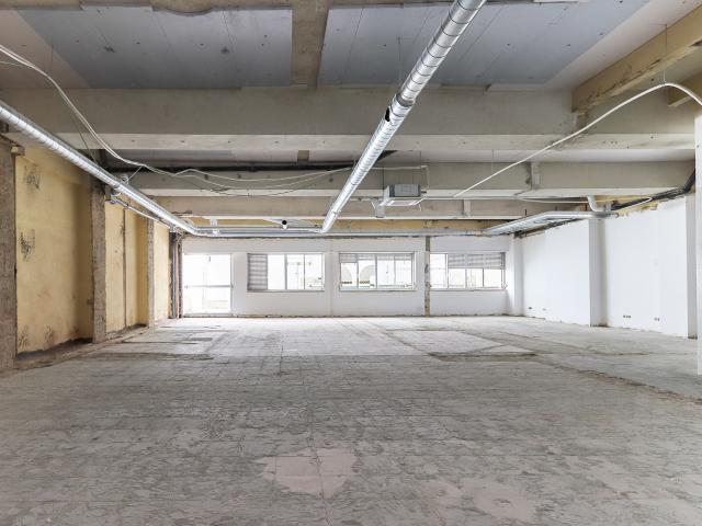 Comercial à venda, 87 R. José Estêvão Lisboa, Portugal