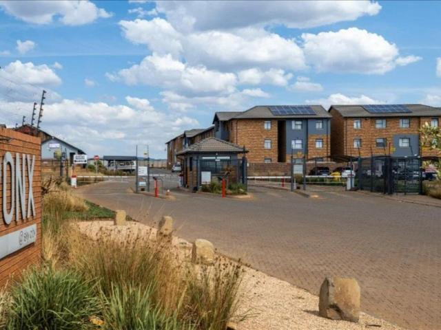 Comfort meets Luxuxry partment To Rent in Sky City, Alberton