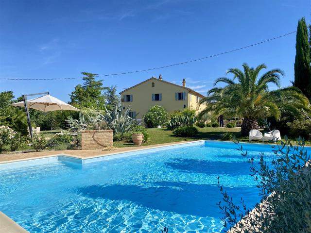comfort moderno e assoluta tranquillità 325m² Senigallia