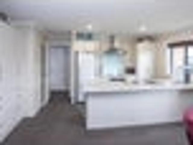 Comfort, Convenience & Hakarimata Views