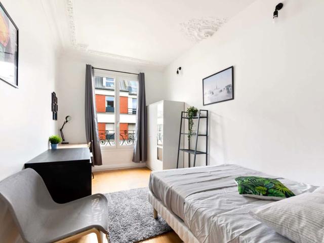 Comfortable and bright room 12m² IV06