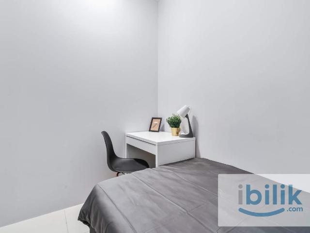 Comfortable and fully furnished room suitable for male tenants @ ICON RESIDENZ