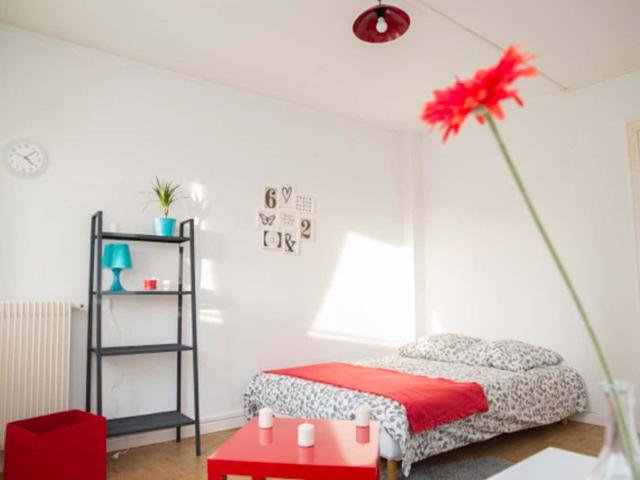 Comfortable and luminous room 16m² ST11