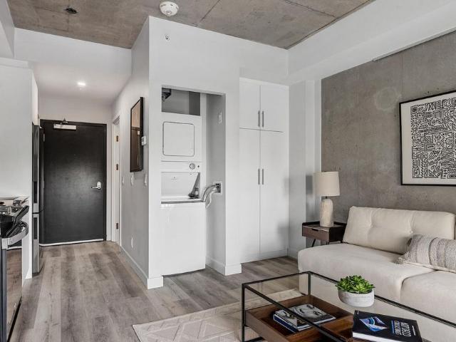 • Comfortable & Convenient Living Near Algonquin College • Spacious Suites & Amenities in Prime Centrepointe Locati
