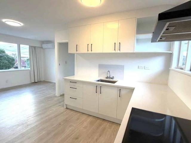 Comfortable & Convenient 2 Bedrooms in Popular.