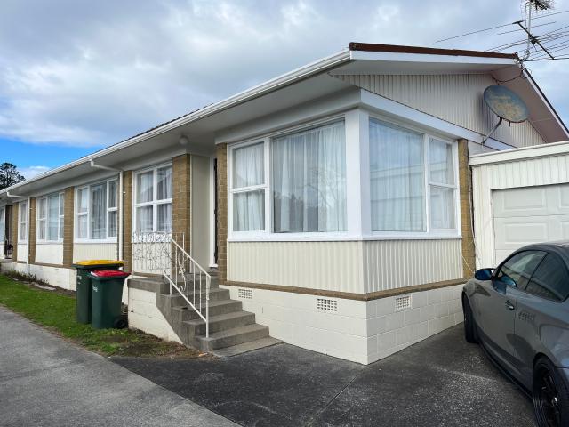 Comfortable Coastal Living in Takapuna