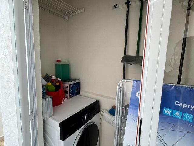 Comfortable double bedroom in modern apartment close to the city center
