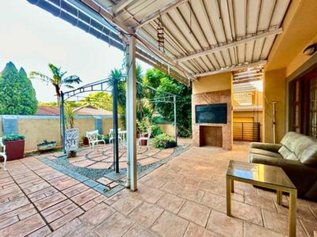 comfortable double storey family hom.