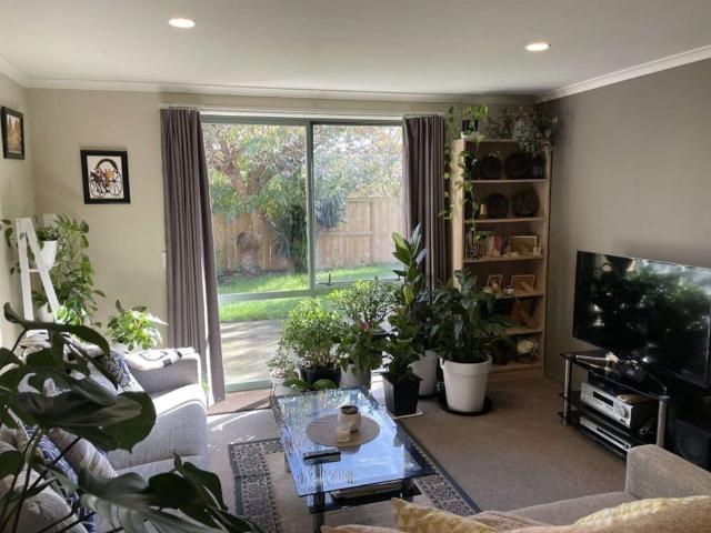 Comfortable Family Living Close To Parks, Schools & Amenities