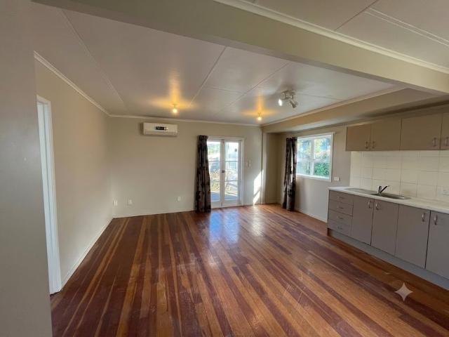 Comfortable family living in the heart of Mount Wellington!