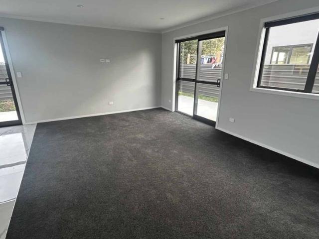 Comfortable Family Living in the Heart of Ratana