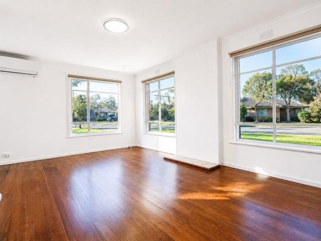 Comfortable Family Living with Space, Convenience & Easy Outdoor Appeal