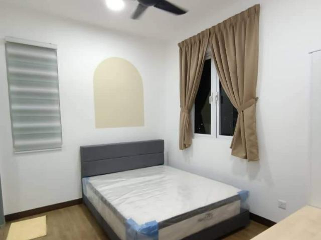 Comfortable Living Junior Master Room Starts Here at Pinnacle, Sri Petaling