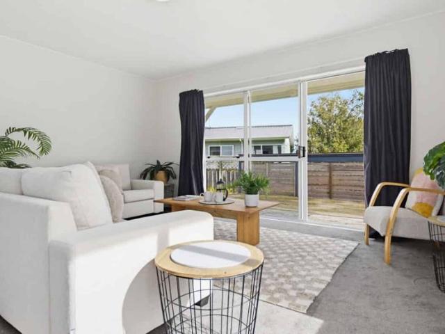 Comfortable living on a fully fenced section