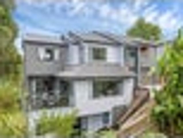 Comfortable & Modern Family Home 6 Bed+5 Bat.