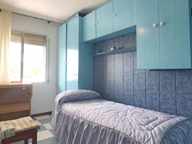 Comfortable room for rent in 2 bedroom apartment, Tetuán