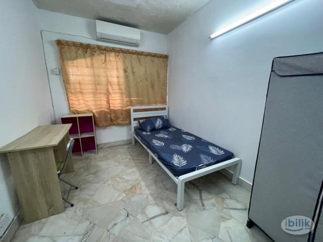 Comfortable Room To Let in Bandar Kinrara!