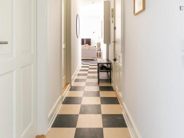 Comfortable single bedroom in shared flat in Århusgade Syd