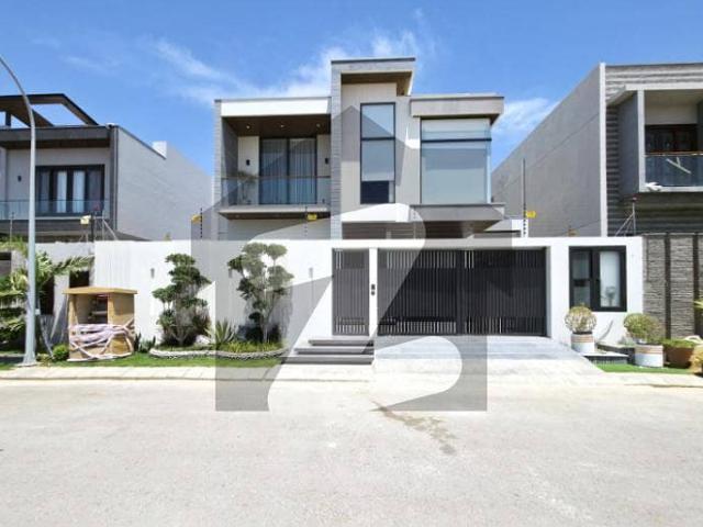 Comforts of a modern lifestyle 500 yards bungalow for sale in dha phase 8 karachi