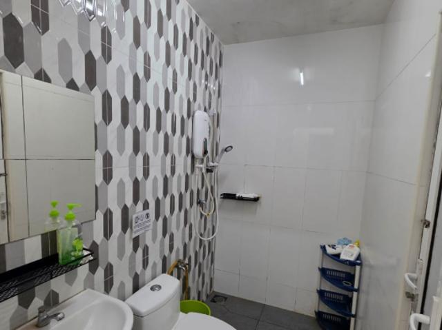 ✨ Comfy Unit Near LRT Taman Bahagia — Low Deposit, Ready to Move In!