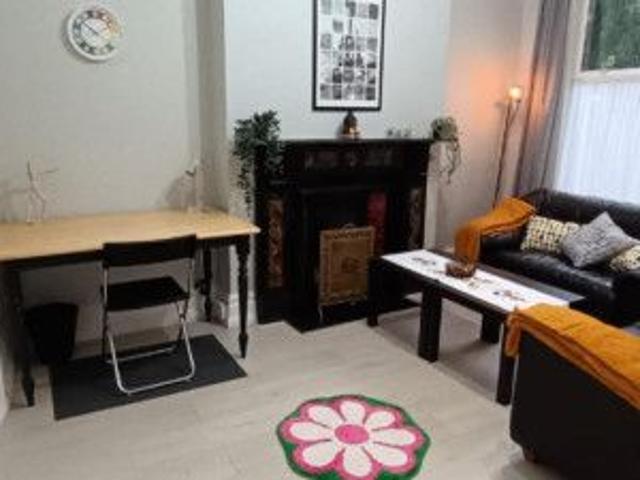 Comfy double bedroom in Glasnevin