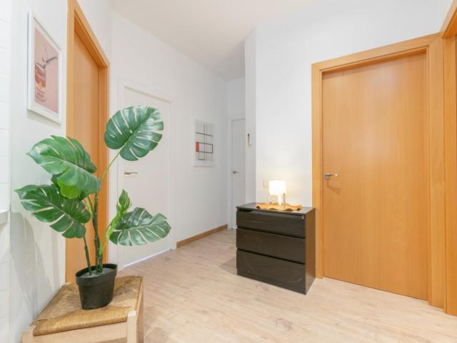 Comfy double bedroom near Parc del Turó