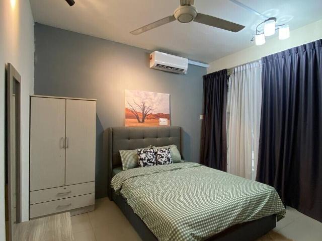 Comfy Middle Room with Big Balcony for rent near TARUC Setapak!