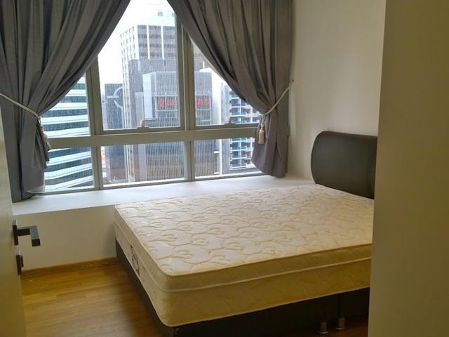 Comfy Queen Room, City View with Outdoor balcony,Utilities Included