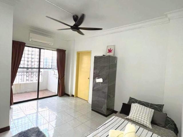 ✨ COMFY ROOM, GREAT LOCATION — VISTA KOMANWEL A