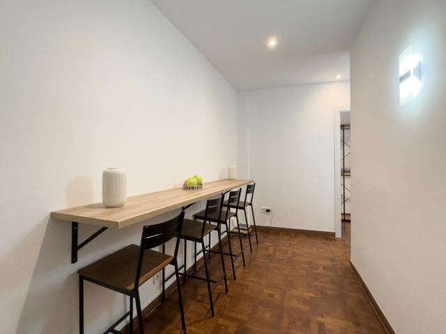 Comfy single bedroom close to the Diagonal metro station