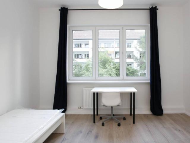 Comfy single bedroom in Britz