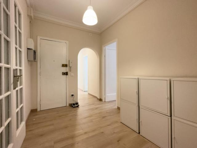 Comfy single bedroom next to Güell Park