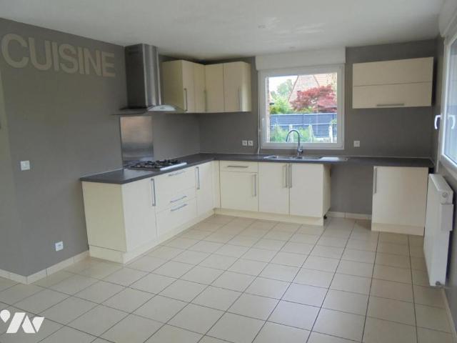 COMINES 177 m² 5 chambres