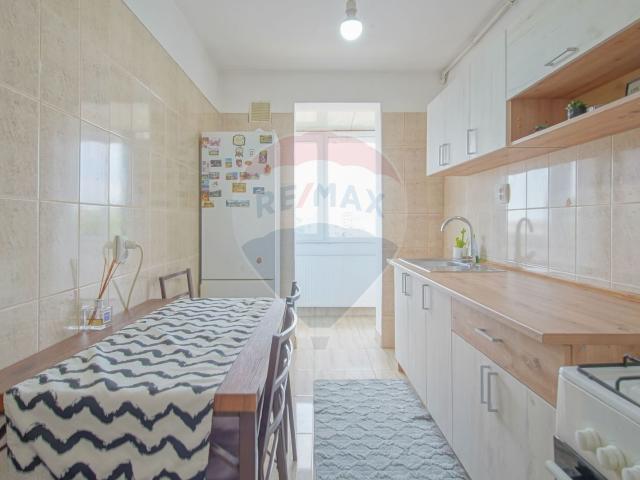 comision 0% | apartament cu 2 camere | decomandat | zona tractorul