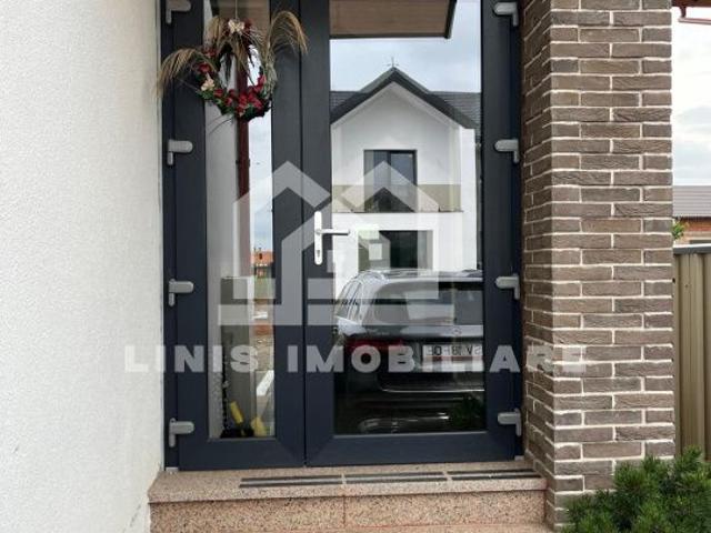 COMISION 0% Apartament de lux cu 4 camere, curte proprie – 145 mp ut