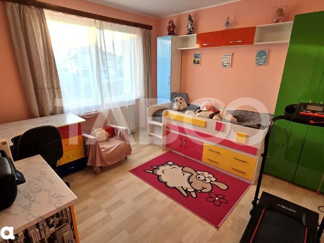 Casa de vanzare 117mp 4 camere 2 bai 2 parcari zona Arhitectilor Sibiu