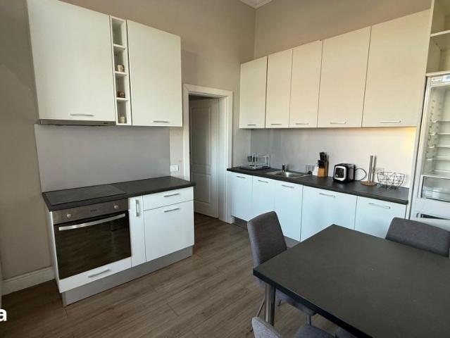 COMISION 0% De Inchiriat | 3 Camere | Zona Sinaia | Central | Etaj 2