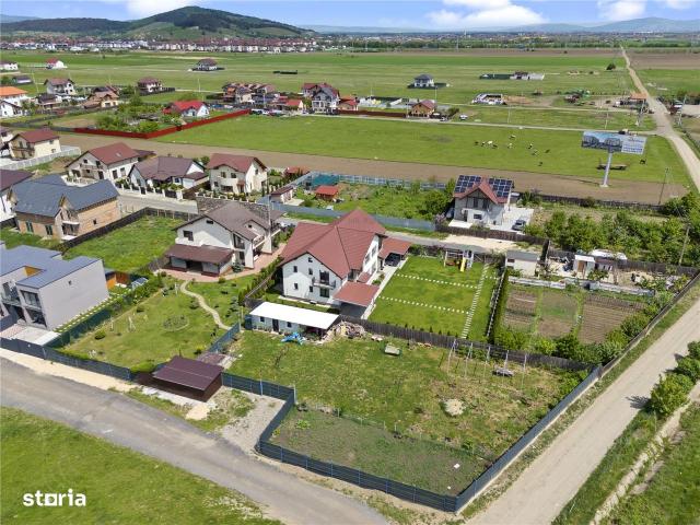 Comision 0% Vila superba in Sanpetru 5 camere si teren de 1644 mp