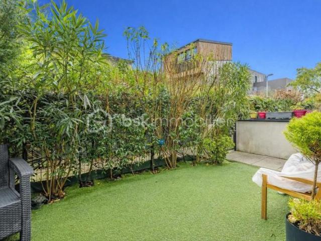 APPARTEMENT AVEC JARDIN & ROOFTOP – AU CALME À ROMAINVILLE