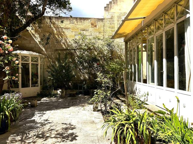 Comme Une Maison De Ville, Dans L'avignon Historique 148m² Avignon