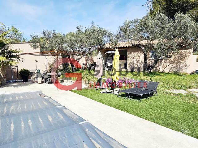 Comme une maison ! Haut de villa type 4 de plein pied avec jardin et piscine