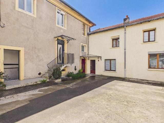 Comme une maison 138 m2, entrée indépendante, terrasse et. 138m² Pouilly