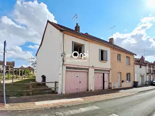 Commentry 03600 Achat / Vente maison 3 pièces t3 jardin