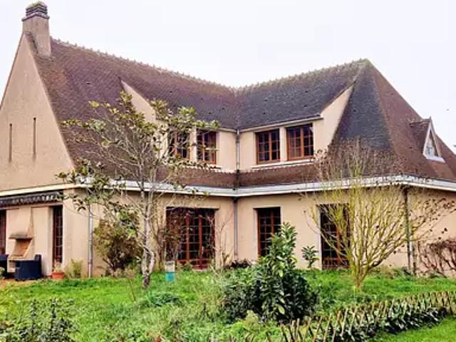 Commentry 03600 Achat / Vente maison 6 pièces t6 cave