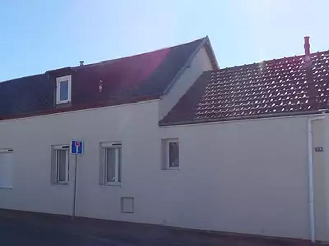 Commentry 03600 Achat / Vente maison 7 pièces t7 au dernier étage piscine