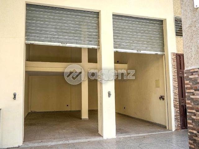 Commerce à vendre 74 m² Hay Jdid Fès