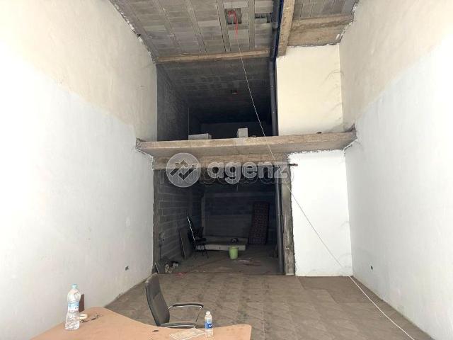 Commerce à vendre 78 m² Tacharouk Hay Al Walaa Casablanca