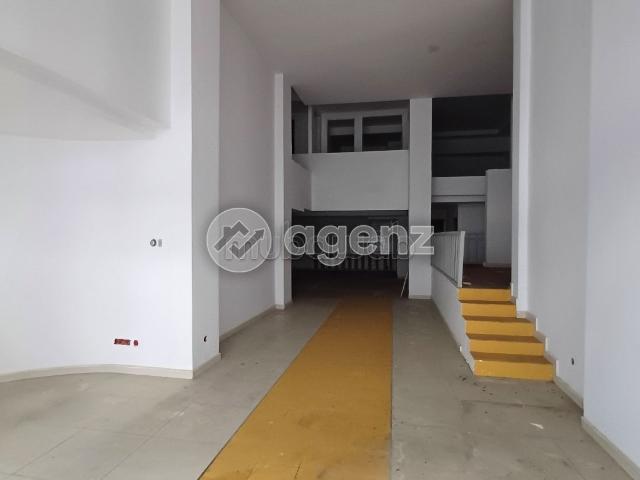 Commerce à vendre 175 m² Derb Omar Casablanca